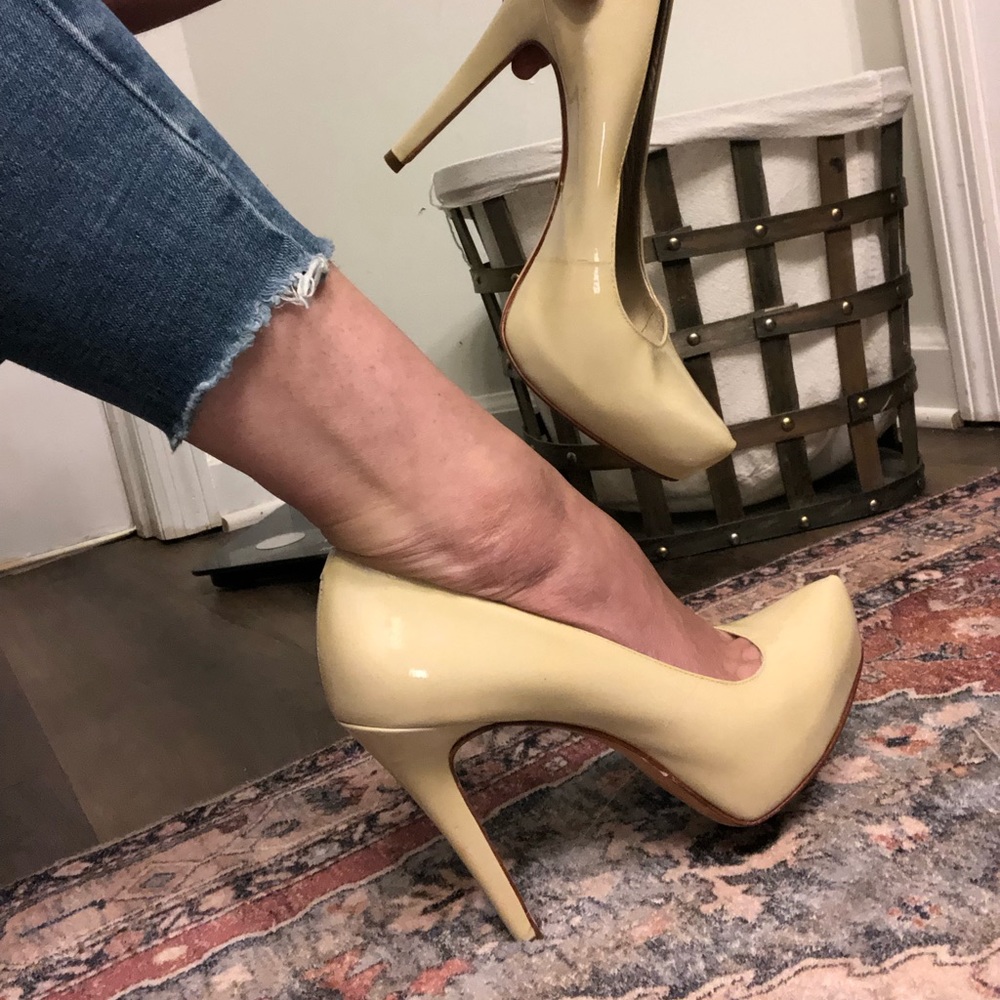 Aldo shiny patent Leather heels
